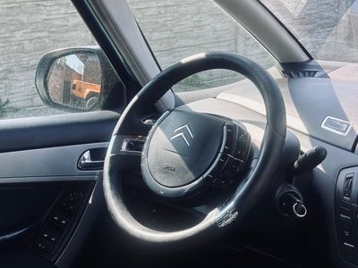 Citroën C4 Picasso 1.6 HDi 16V Confort - fotografia 16