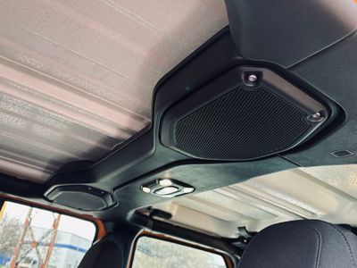 Jeep Gladiator 3.6 V6 automat R22 top stav - fotografia 32