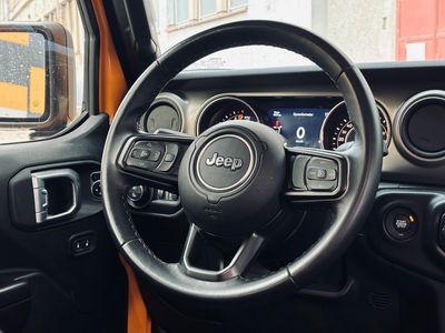 Jeep Gladiator 3.6 V6 automat R22 top stav - fotografia 33