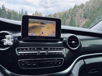 Mercedes-Benz V trieda V250 d extralang A/T - fotografia 36