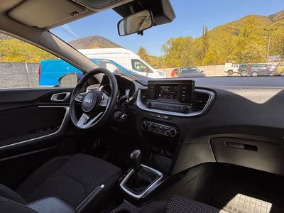 Kia Ceed 1.0 T-GDi Amber - fotografia 30