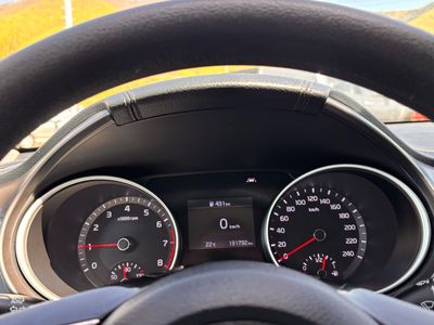 Kia Ceed 1.0 T-GDi Amber - fotografia 44