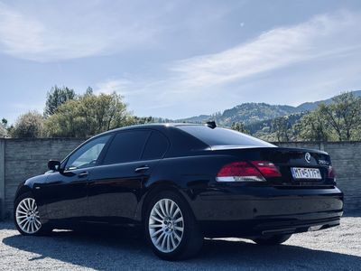 BMW Rad 7 750 i Long A/T - fotografia 16