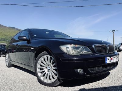 BMW Rad 7 750 i Long A/T - fotografia 19