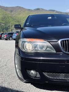 BMW Rad 7 750 i Long A/T - fotografia 21
