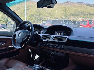 BMW Rad 7 750 i Long A/T - fotografia 25
