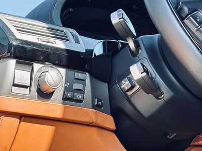 BMW Rad 7 750 i Long A/T - fotografia 33
