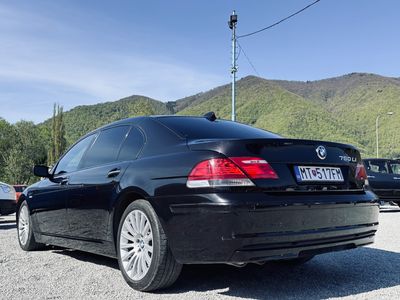 BMW Rad 7 750 i Long A/T - 5