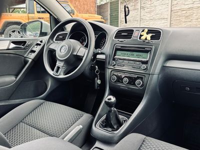 Volkswagen Golf 1.2 TSI 85k Comfortline - fotografia 30