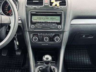 Volkswagen Golf 1.2 TSI 85k Comfortline - fotografia 35