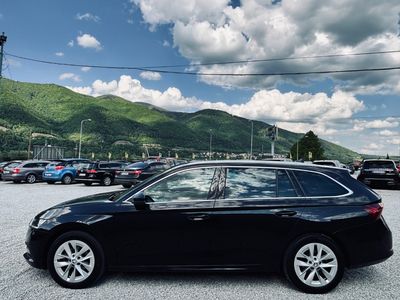 Škoda Octavia Combi 2.0 TDI SCR Style DSG - fotografia 10