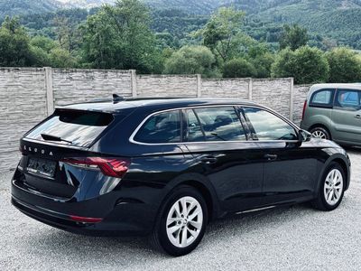Škoda Octavia Combi 2.0 TDI SCR Style DSG - fotografia 18