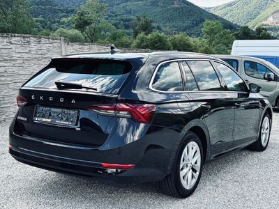 Škoda Octavia Combi 2.0 TDI SCR Style DSG - fotografia 19
