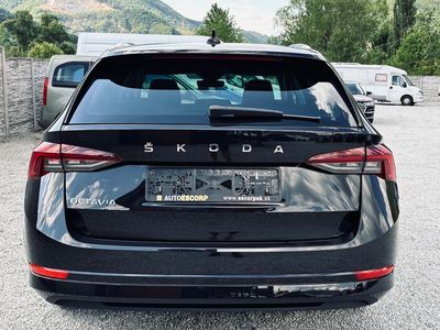 Škoda Octavia Combi 2.0 TDI SCR Style DSG - fotografia 20
