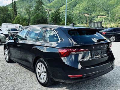 Škoda Octavia Combi 2.0 TDI SCR Style DSG - fotografia 21