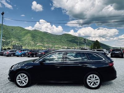 Škoda Octavia Combi 2.0 TDI SCR Style DSG - fotografia 23