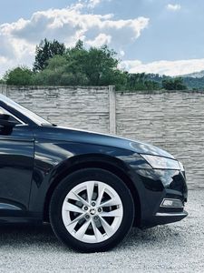 Škoda Octavia Combi 2.0 TDI SCR Style DSG - fotografia 28