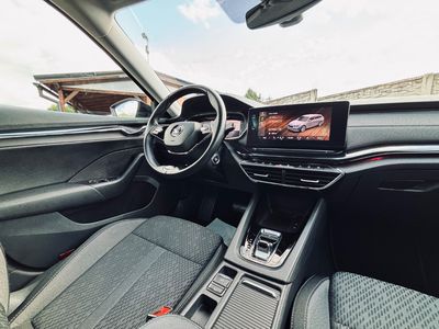 Škoda Octavia Combi 2.0 TDI SCR Style DSG - fotografia 40