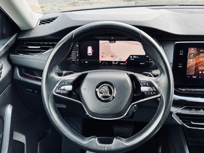 Škoda Octavia Combi 2.0 TDI SCR Style DSG - fotografia 45