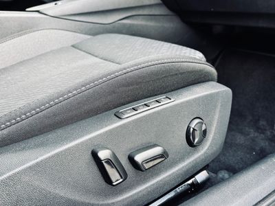 Škoda Octavia Combi 2.0 TDI SCR Style DSG - fotografia 47