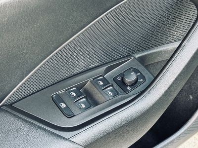 Škoda Octavia Combi 2.0 TDI SCR Style DSG - fotografia 52
