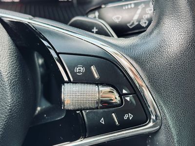 Škoda Octavia Combi 2.0 TDI SCR Style DSG - fotografia 56