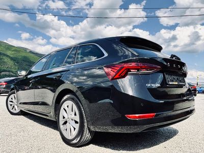 Škoda Octavia Combi 2.0 TDI SCR Style DSG - fotografia 7