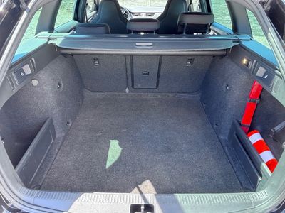 Škoda Octavia Combi 2.0 TSI RS DSG - fotografia 28
