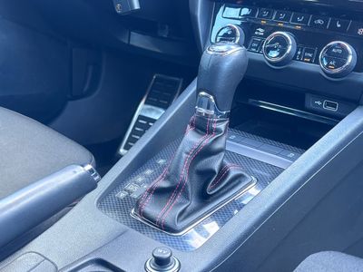 Škoda Octavia Combi 2.0 TSI RS DSG - fotografia 37