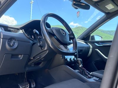 Škoda Octavia Combi 2.0 TSI RS DSG - fotografia 38
