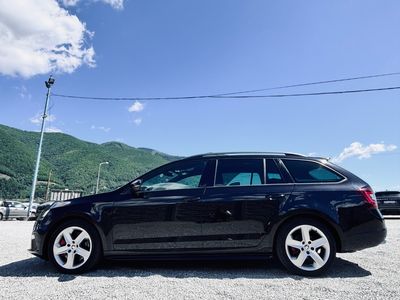 Škoda Octavia Combi 2.0 TSI RS DSG - fotografia 8