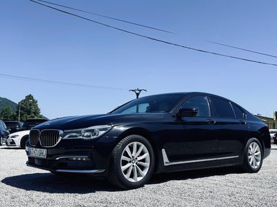 BMW Rad 7 730d A/T - fotografia 11