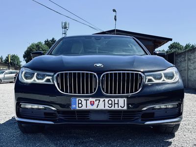 BMW Rad 7 730d A/T - fotografia 13