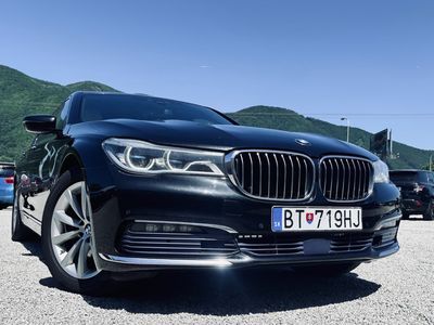 BMW Rad 7 730d A/T - fotografia 22
