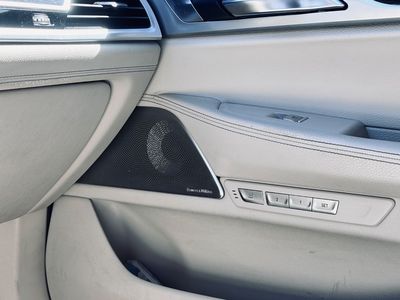 BMW Rad 7 730d A/T - fotografia 31