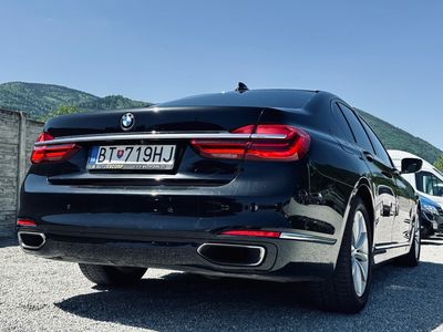 BMW Rad 7 730d A/T - fotografia 7