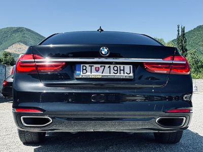 BMW Rad 7 730d A/T - fotografia 8