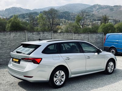 Škoda Octavia Combi 2.0 TDI SCR Style DSG - fotografia 15