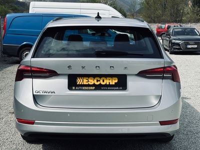 Škoda Octavia Combi 2.0 TDI SCR Style DSG - fotografia 16
