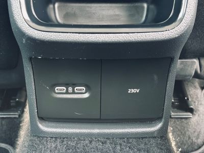 Škoda Octavia Combi 2.0 TDI SCR Style DSG - fotografia 35