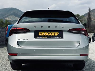 Škoda Octavia Combi 2.0 TDI SCR Style DSG - fotografia 7