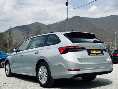 Škoda Octavia Combi 2.0 TDI SCR Style DSG - fotografia 8