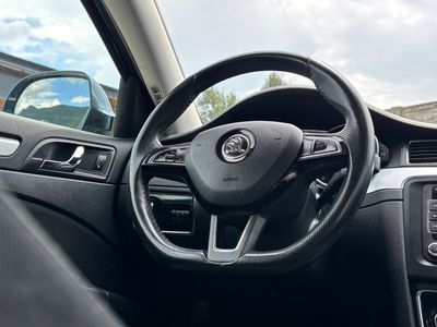 Škoda Superb Combi 2.0 TDI CR 170k Elegance 4x4 DSG - fotografia 40