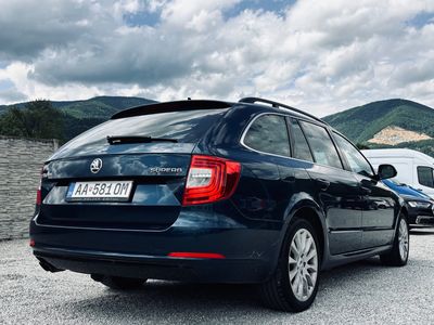 Škoda Superb Combi 2.0 TDI CR 170k Elegance 4x4 DSG - 5