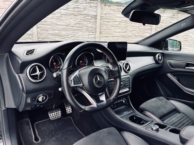 Mercedes-Benz CLA Shooting Brake SB 220 AMG Line 4matic A/T - fotografia 49
