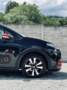 Citroën C3 BlueHDi 100 S&S Shine - fotografia 16