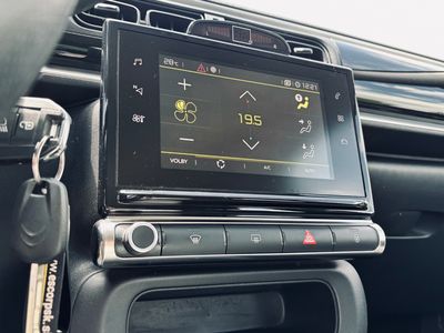 Citroën C3 BlueHDi 100 S&S Shine - fotografia 51