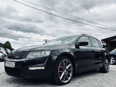 Škoda Octavia Combi 2.0 TDI DPF RS DSG - fotografia 10