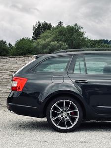 Škoda Octavia Combi 2.0 TDI DPF RS DSG - fotografia 18