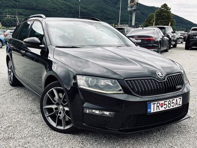 Škoda Octavia Combi 2.0 TDI DPF RS DSG - fotografia 31
